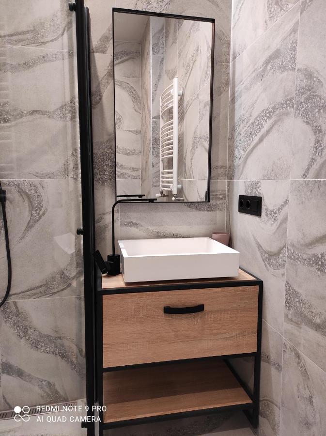 New Apartment Vivita อุชโฮรอด ภายนอก รูปภาพ