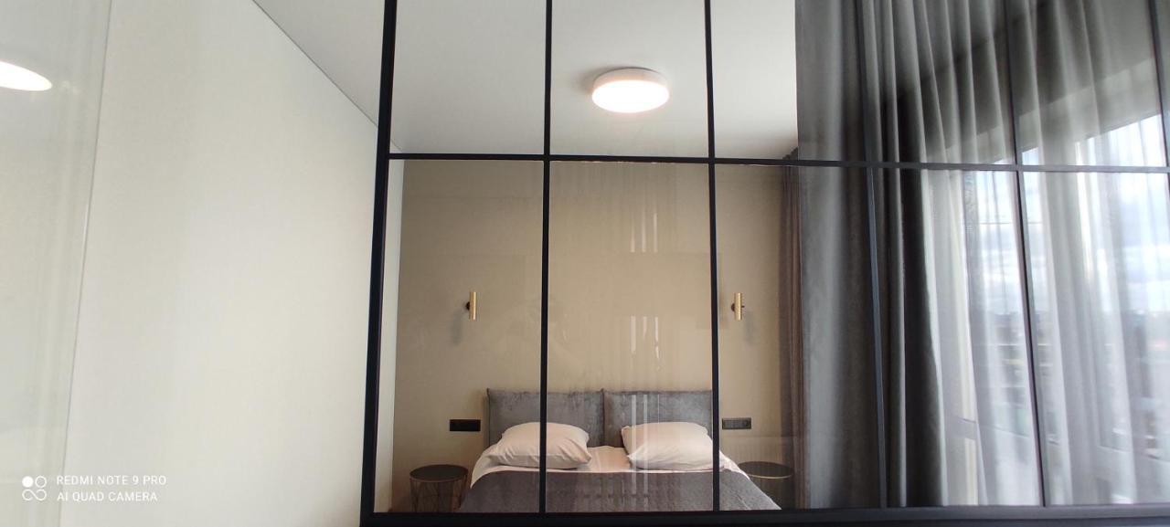 New Apartment Vivita อุชโฮรอด ภายนอก รูปภาพ