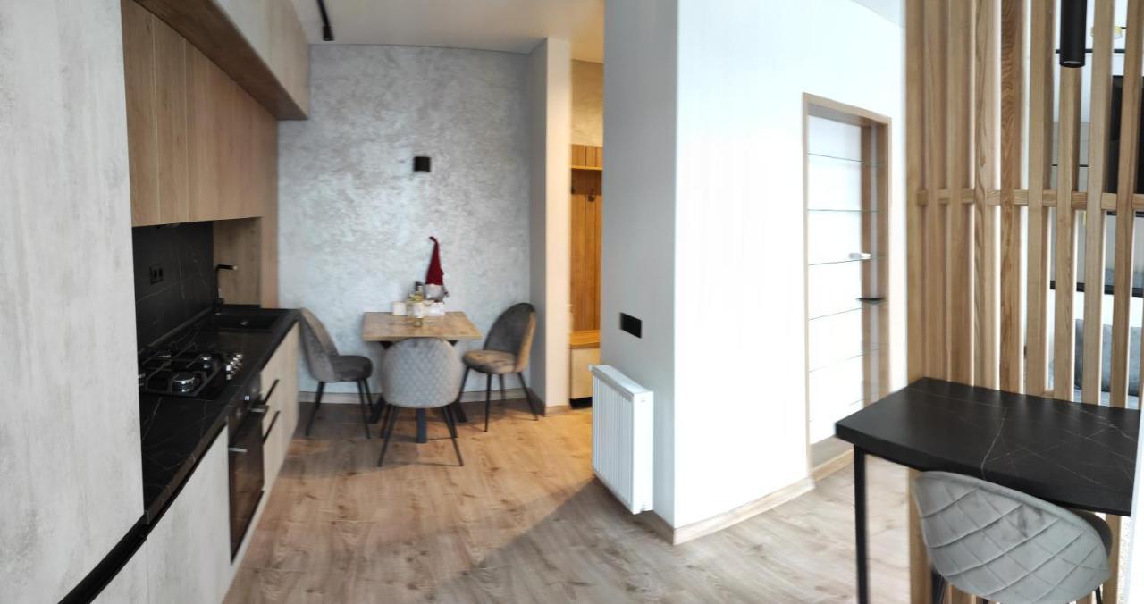 New Apartment Vivita อุชโฮรอด ภายนอก รูปภาพ