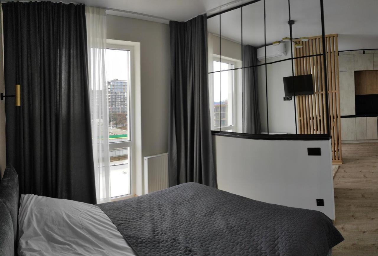 New Apartment Vivita อุชโฮรอด ภายนอก รูปภาพ
