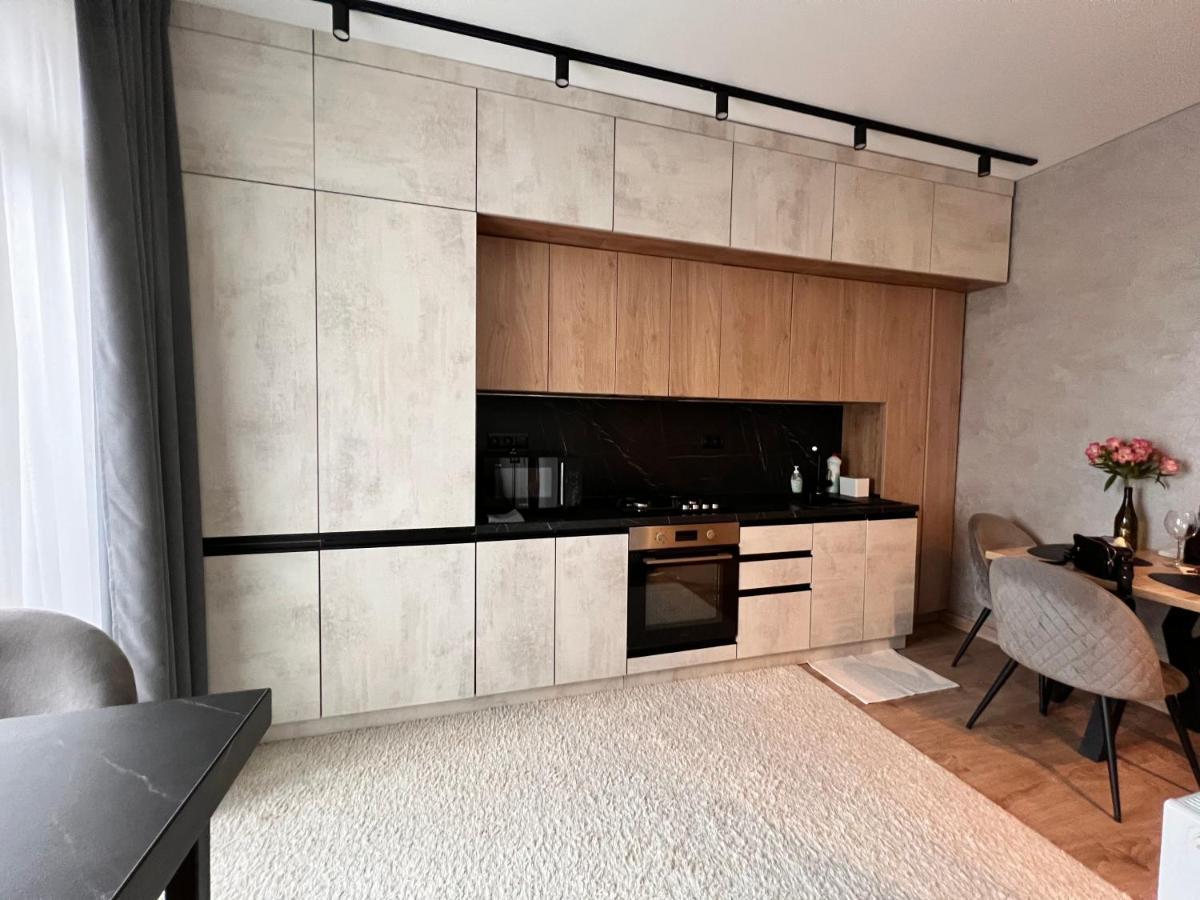 New Apartment Vivita อุชโฮรอด ภายนอก รูปภาพ