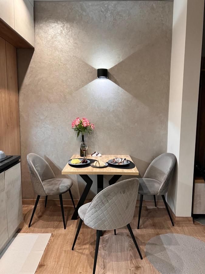 New Apartment Vivita อุชโฮรอด ภายนอก รูปภาพ